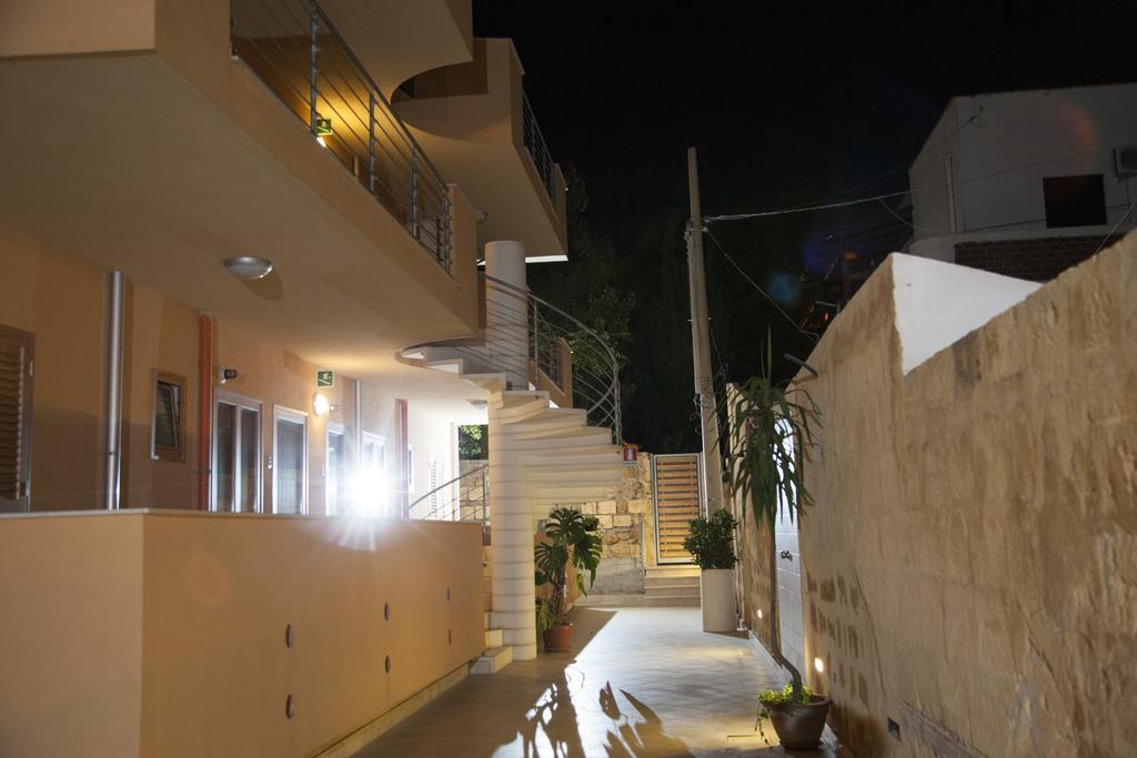 Case Vacanze Baia Realmonte Exterior photo